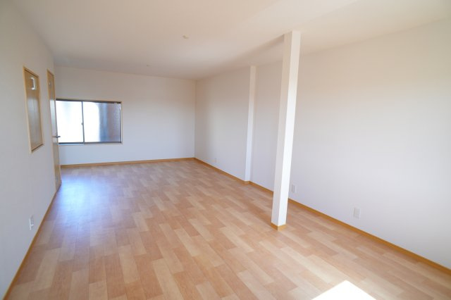 法蓮町テナントの居間・リビング