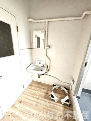 【独立洗面台】 | ビレッジハウス立江 | 使いやすい独立洗面台です