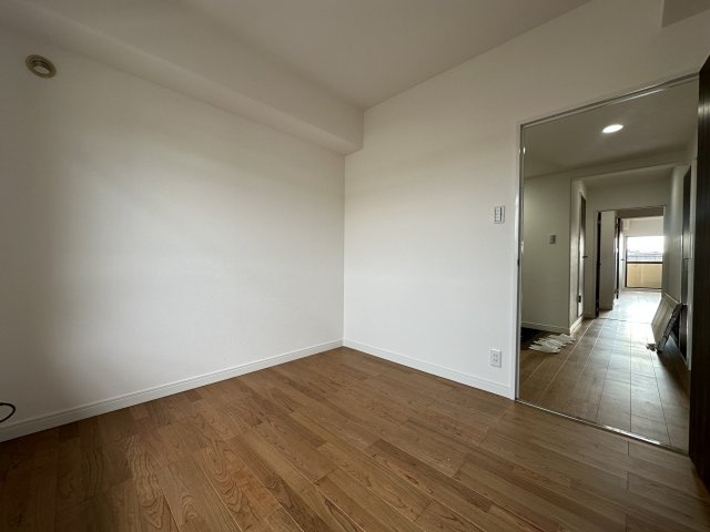 ガーデンビラ舞子1号棟の洋室