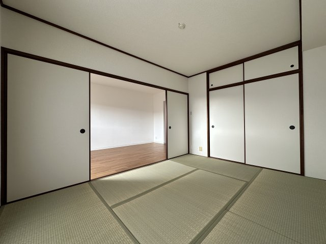 ガーデンビラ舞子1号棟の和室