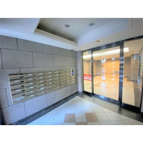 レスカーラ緑地公園のロビー