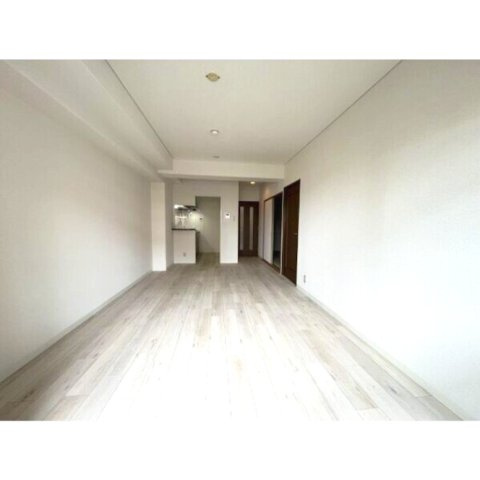 レスカーラ緑地公園の居間・リビング