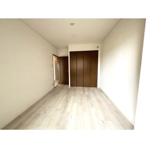 レスカーラ緑地公園の洋室