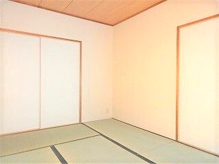 レスカーラ緑地公園の和室