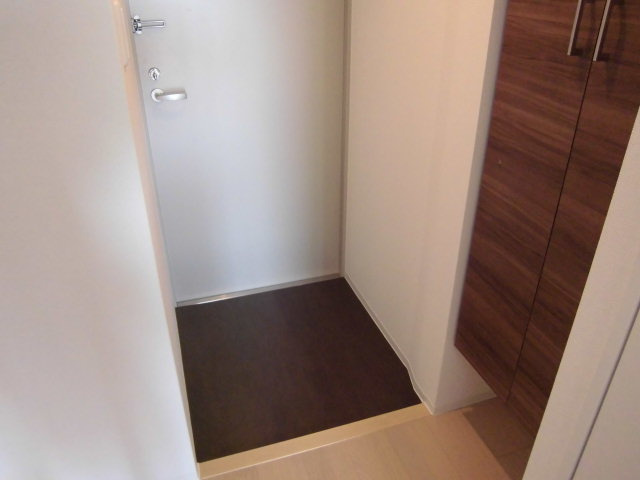 ラシュレエグゼ難波南の玄関