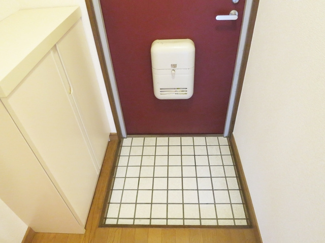 市川コーポ３の玄関