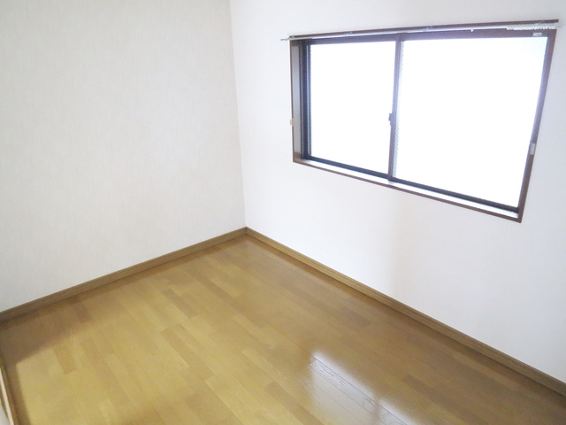 市川コーポ３の洋室