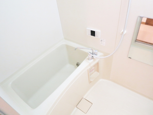 市川コーポ３の浴室