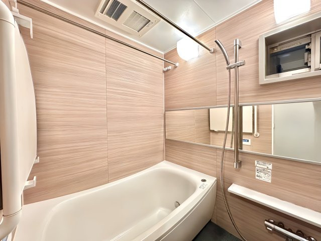 プラセシオン千種自由ヶ丘の浴室