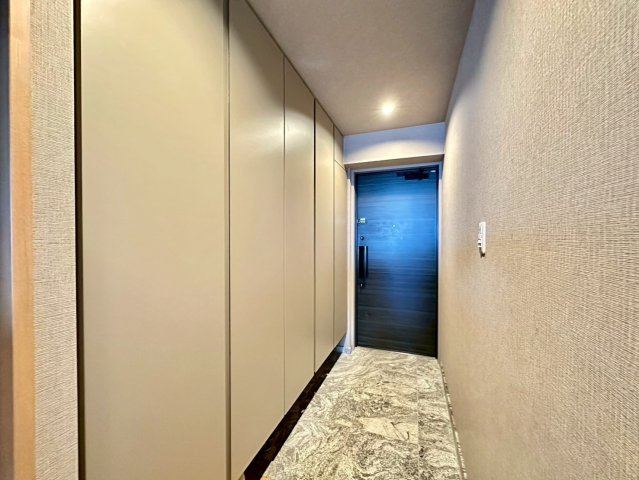 プラセシオン千種自由ヶ丘の玄関