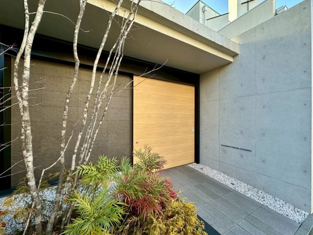 プラセシオン千種自由ヶ丘のエントランス