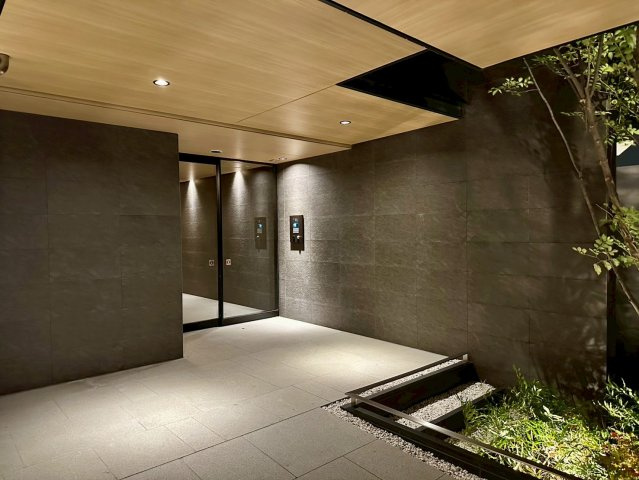 プラセシオン千種自由ヶ丘のエントランス