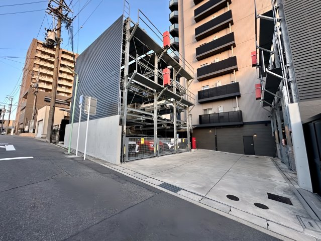 プラセシオン千種自由ヶ丘の駐車場