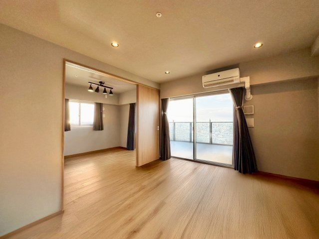 プラセシオン千種自由ヶ丘の居間・リビング