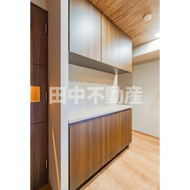 オーパスレジデンス南青山の玄関