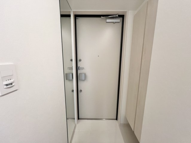 THE BAY FLAT(ザベイフラット)の玄関