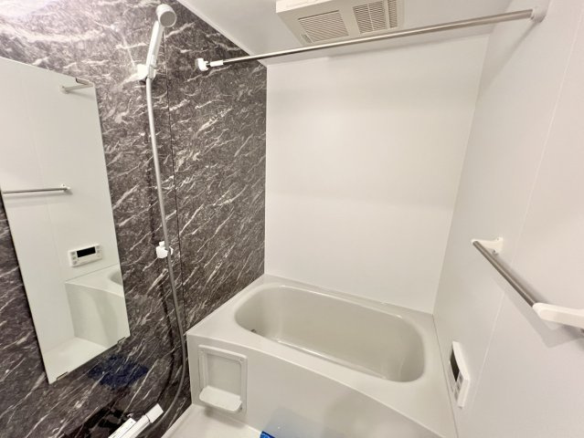 THE BAY FLAT(ザベイフラット)の浴室