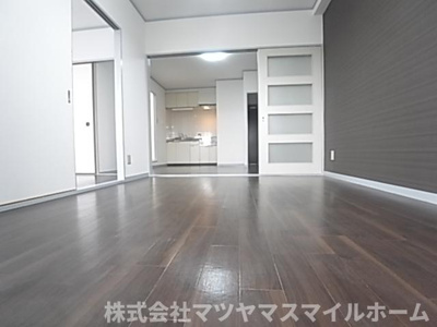 【居間・リビング】 | サクシードマンション