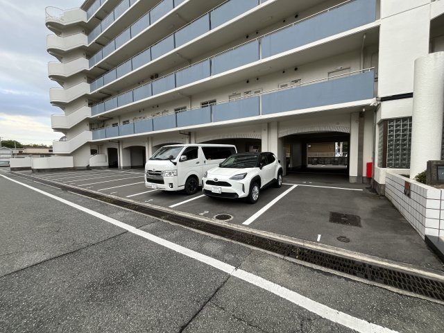 ハイツ野田の駐車場