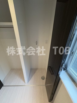 【その他】 | ルナサテラート | 1F　洗濯機置き場