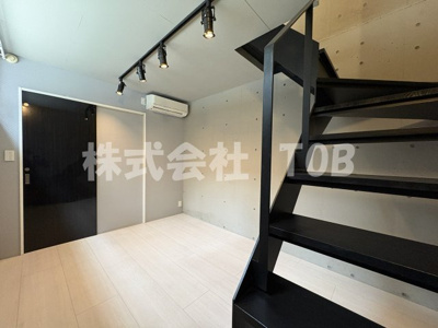 【内装】 | ルナサテラート | B1　洋室