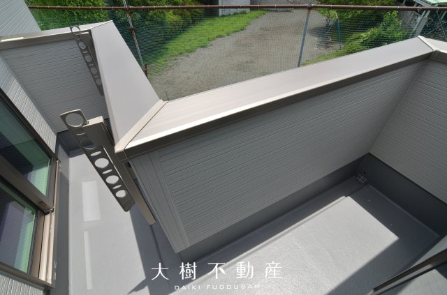 【バルコニー】 | 座間市相武台2丁目　新築戸建て　全１棟【仲介手数料無料】