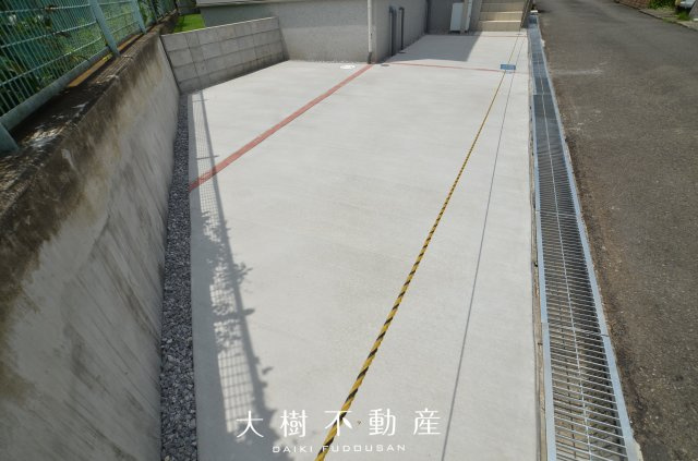 【駐車場】 | 座間市相武台2丁目　新築戸建て　全１棟【仲介手数料無料】