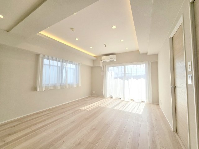 コンファーレ河辺プレシエールの居間・リビング