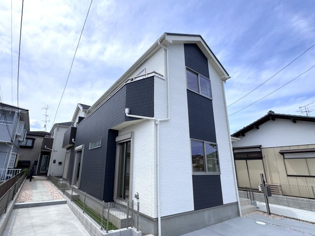 松戸市西馬橋４丁目新築戸建【旭町小学校：8分】の外観|C号棟外観・完成済み内覧可能です！