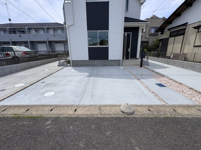 松戸市西馬橋４丁目新築戸建【旭町小学校：8分】の駐車場|C号棟駐車スペース・並列2台駐車可