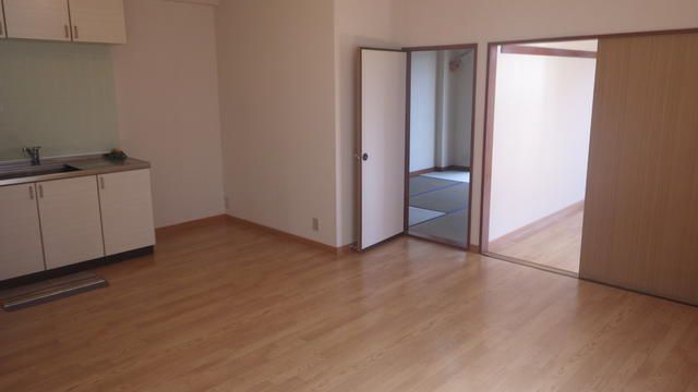 メゾンホークロードの居間・リビング