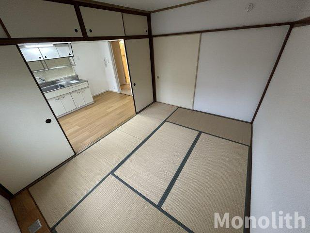 泉北城山台３丁11号棟の和室