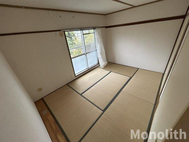泉北城山台３丁11号棟の和室