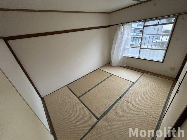 泉北城山台３丁11号棟の和室