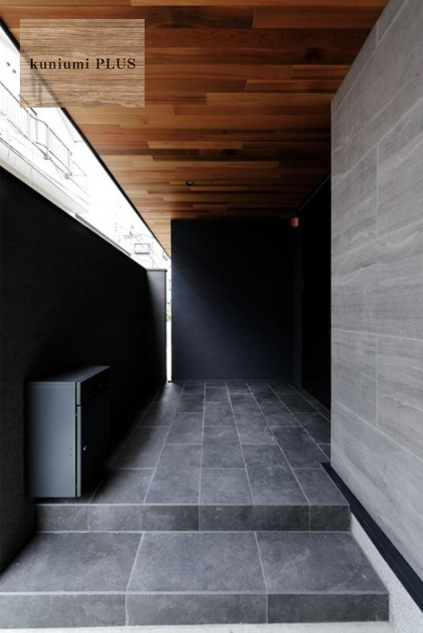 大阪市城東区東中浜3丁目の玄関