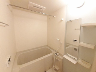 【浴室】 | ペルル　Ⅴ | 落ち着いた空間のお風呂です