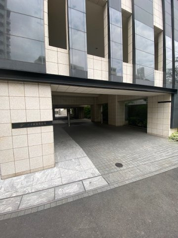 ジオ新宿若松町の外観