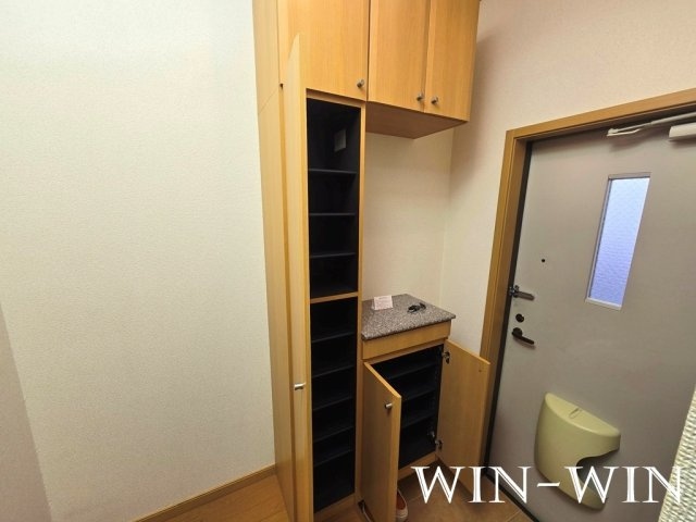 ドルフ・サンフラワー Ⅱの玄関