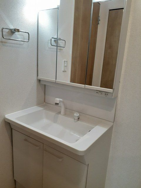 メゾン２３の洗面所