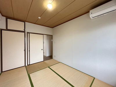 【寝室】 | アクティ宮崎台 | 南東向き和室6帖☆収納スペースがあります♪和室は冬場はコタツでほっこり♪夏は意外と涼しくて使い勝手がいいんですよ♪