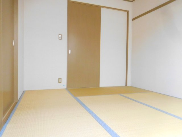 ウインディア五百住Bの和室