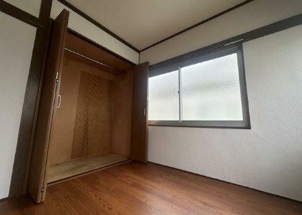 泉マンションの居間・リビング