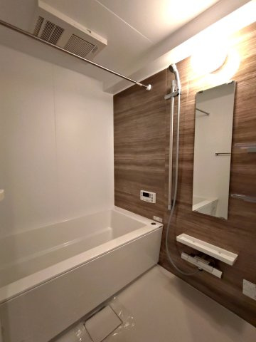 ブリティッシュ・ティンバー泉佐野スウィートの浴室