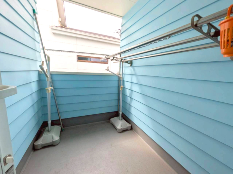 伯太町3丁目：中古一戸建てのバルコニー|道路から見えないようになっています。