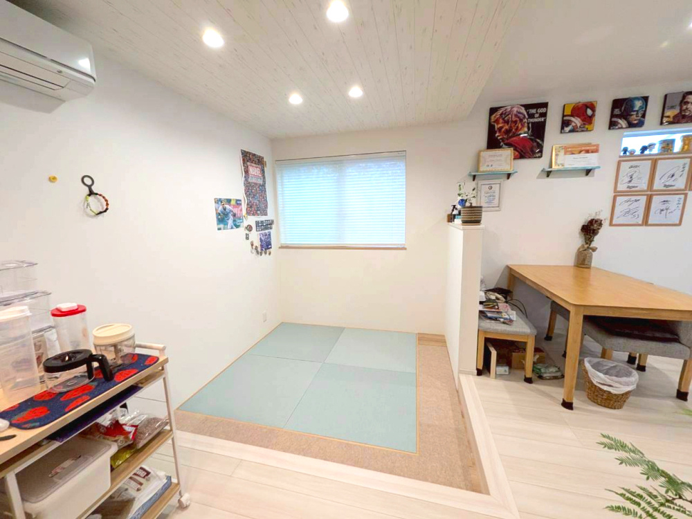 伯太町3丁目：中古一戸建ての居間・リビング