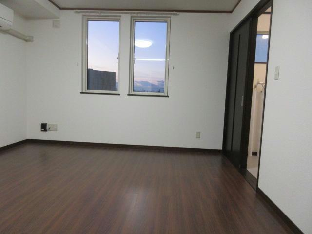 Dermozo（デルモゾ）の居間・リビング