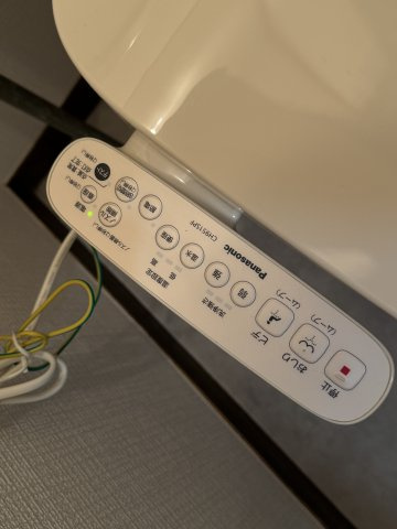 オークス・Ｋのトイレ|温水洗浄便座付きでございます。