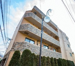 【外観】 | 鉄筋コンクリート造のがっちりとした建物。