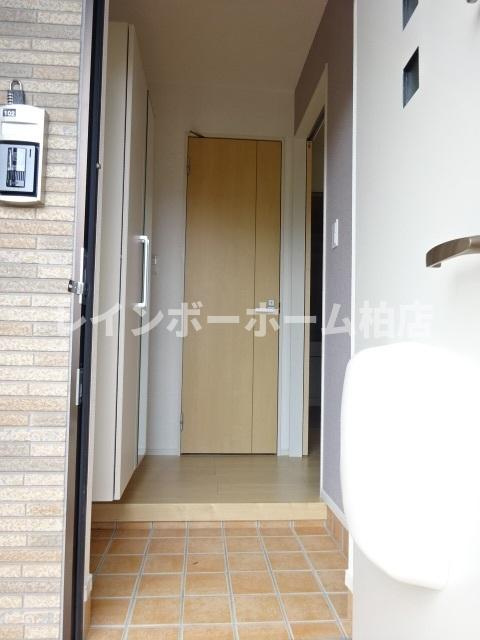 【非対面対応】接客・申込・契約オンライン！LINE×相談可！の玄関|ゆったりとした玄関です