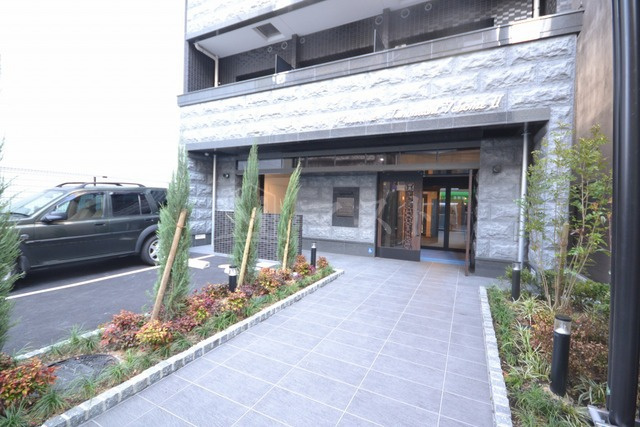 プレサンス谷町七丁目Ⅱのエントランス